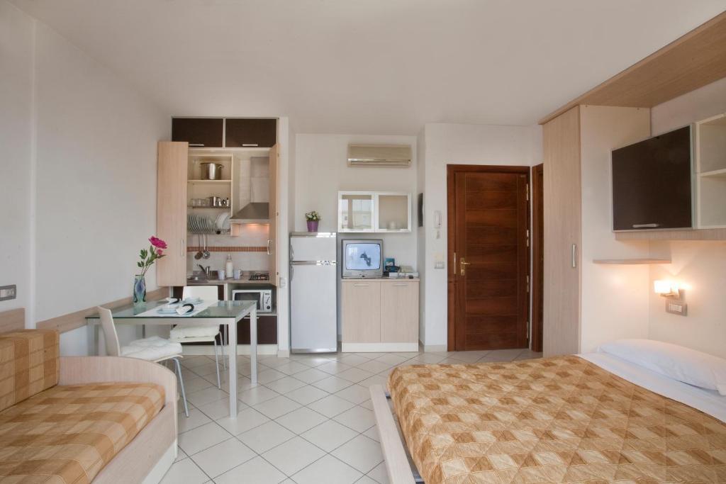 Residence Il Tulipano Ριτσόνε Δωμάτιο φωτογραφία