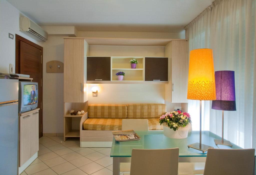 Residence Il Tulipano Ριτσόνε Δωμάτιο φωτογραφία